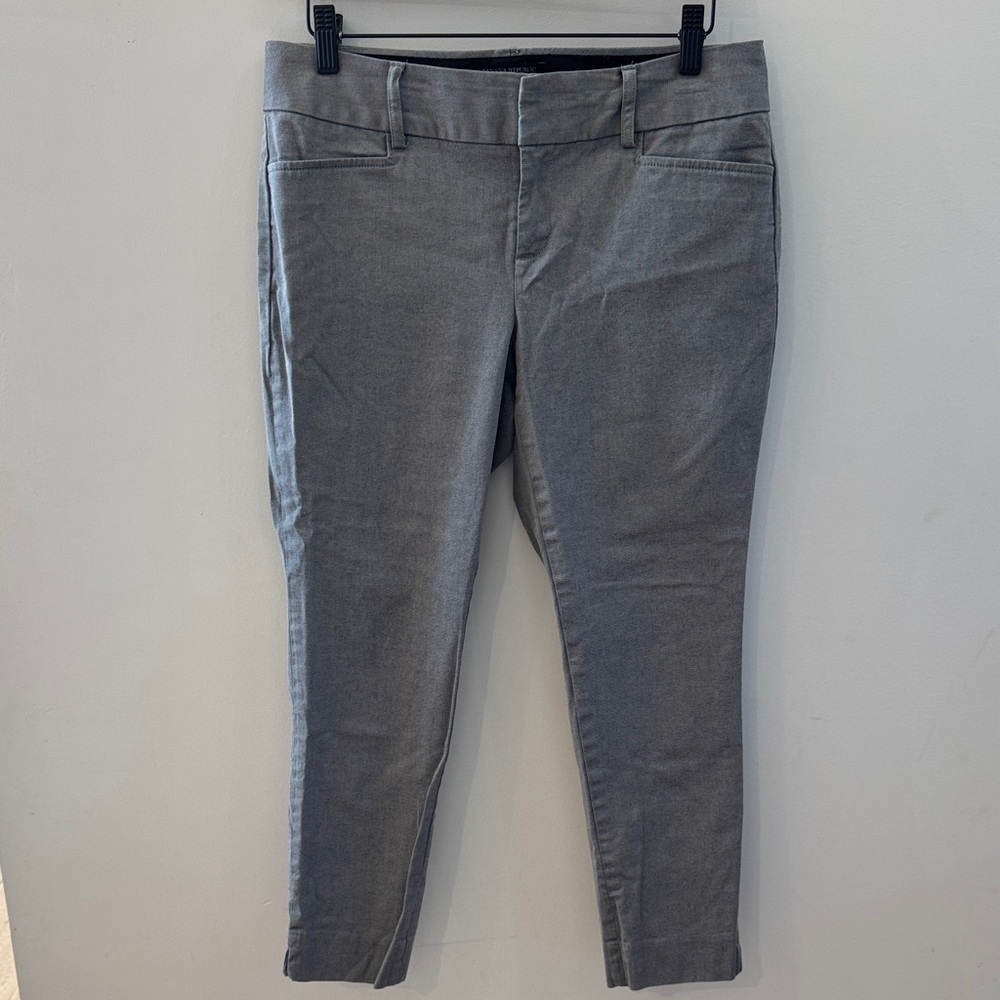 Banana Republic Gray Ankle Dress Pants
Size 6P (Petite)